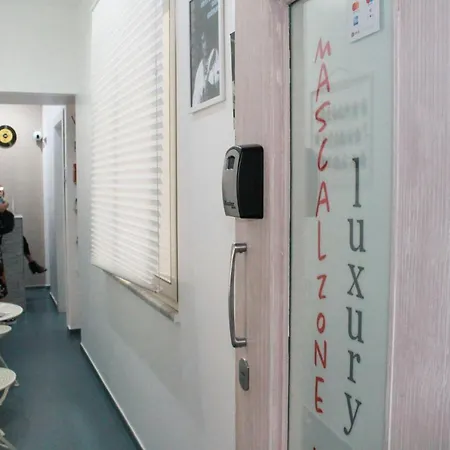 Mascalzone Latino Luxury