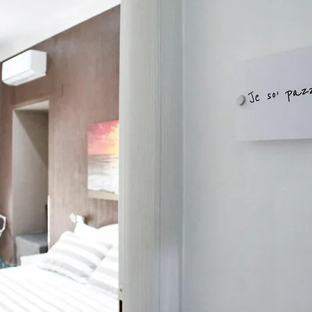 Mascalzone Latino Luxury نابولي