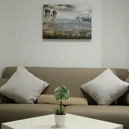 Mascalzone Latino Luxury Nápoles