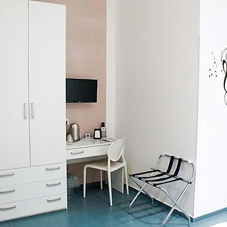 Mascalzone Latino Luxury