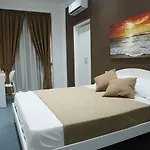 Mascalzone Latino Luxury