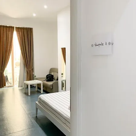 Mascalzone Latino Luxury Gasthuis