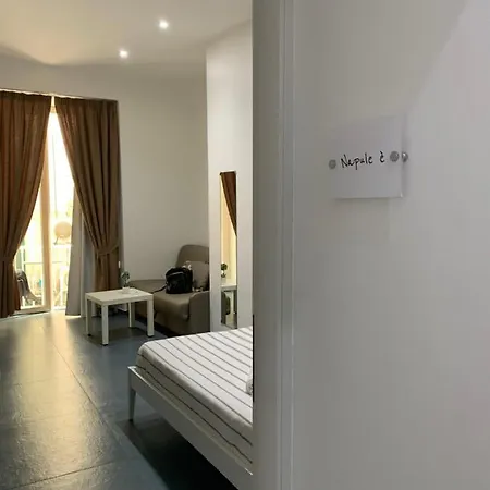 Mascalzone Latino Luxury 4* Napels